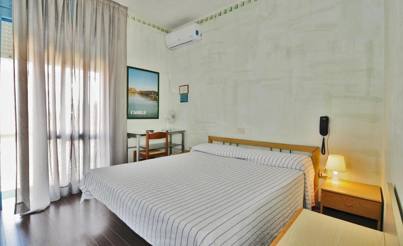 Hotel Antonella กาออร์เล ภายนอก รูปภาพ