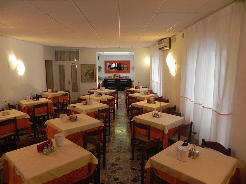 Hotel Antonella กาออร์เล ภายนอก รูปภาพ