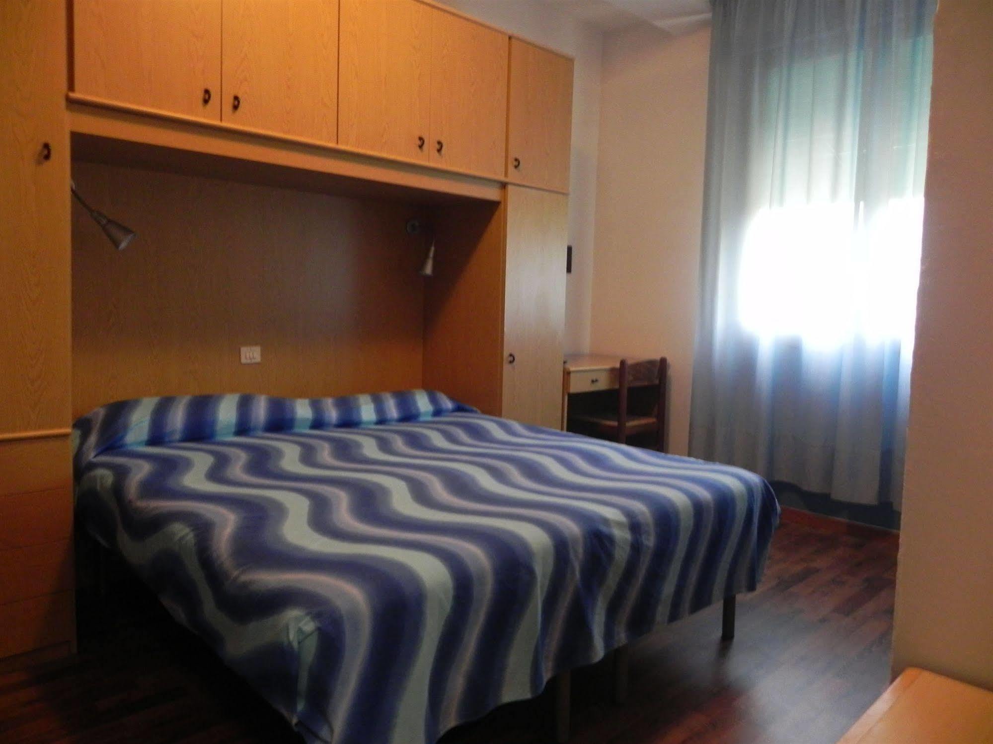 Hotel Antonella กาออร์เล ภายนอก รูปภาพ
